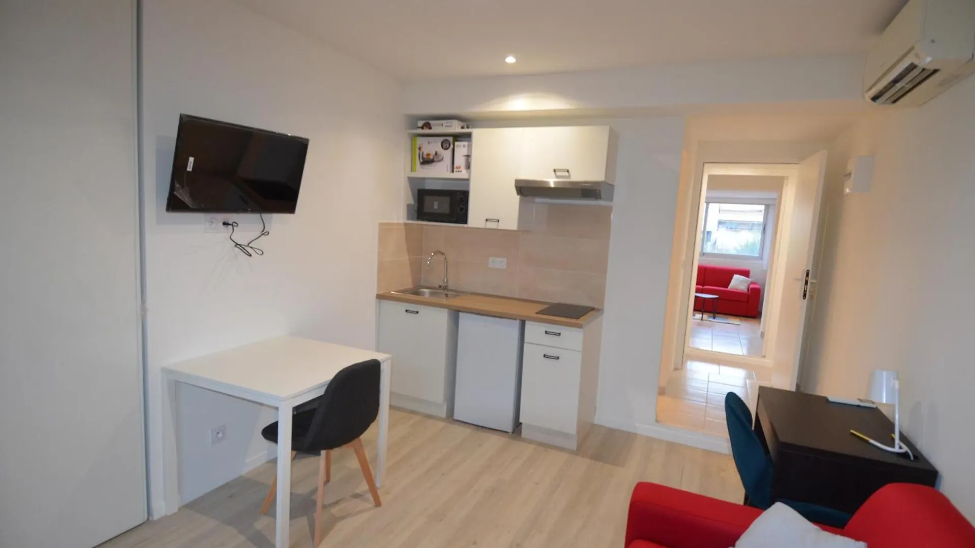 Studio Cassin - Next To Tramway Line 2 Near Airport Nice 0*,  France