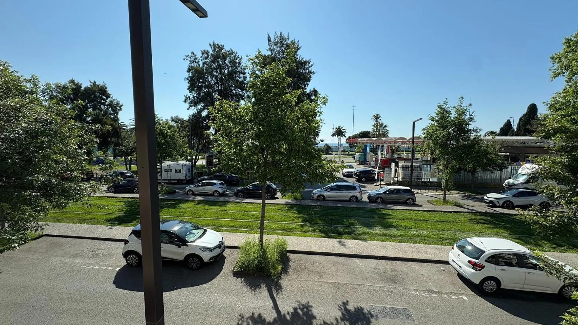 Apartment Studio Cassin - Next To Tramway Line 2 Near Airport Nice