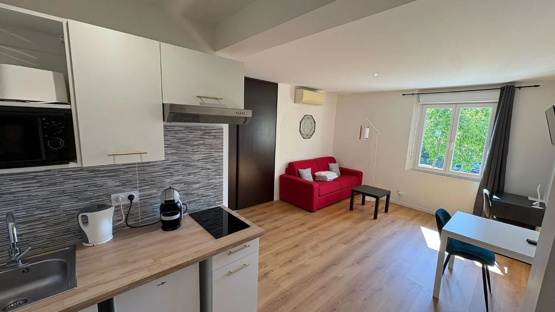 Apartment Studio Cassin - Next To Tramway Line 2 Near Airport Nice France
